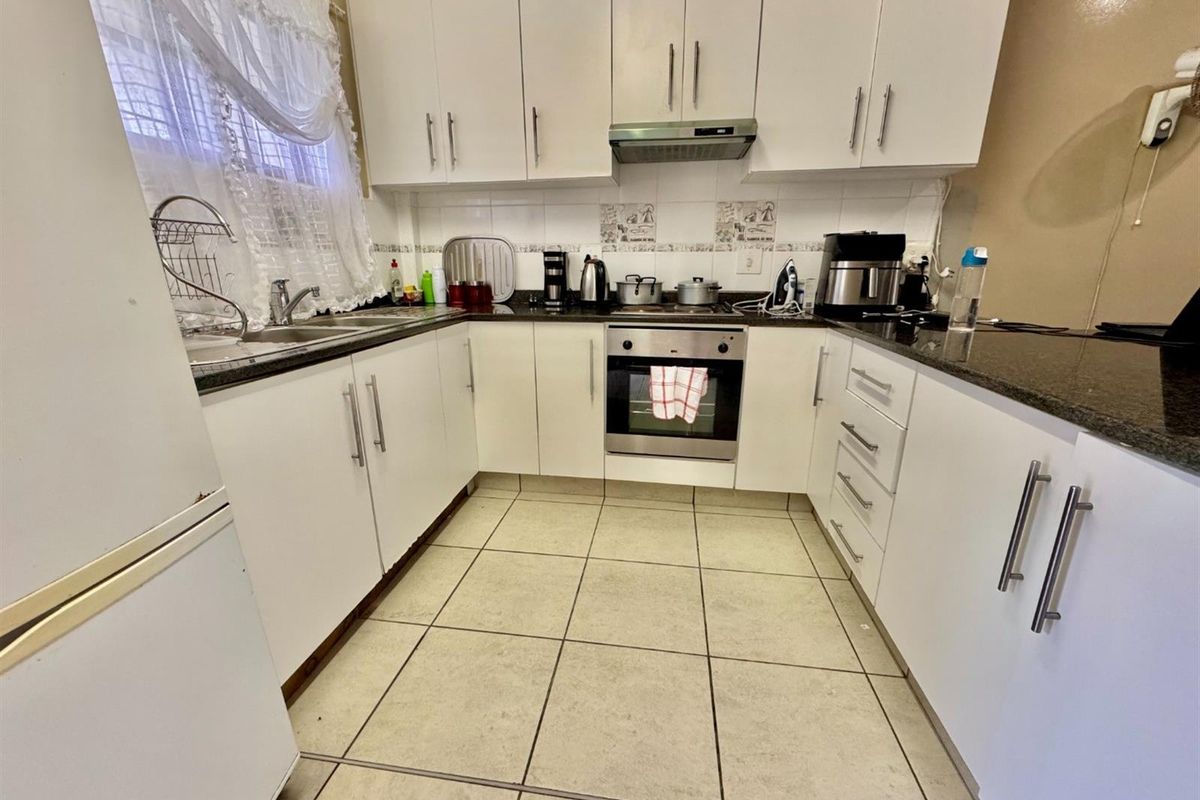 Apartment For Sale in Umtentweni, Port Shepstone, KwaZulu Natal - Photo 5