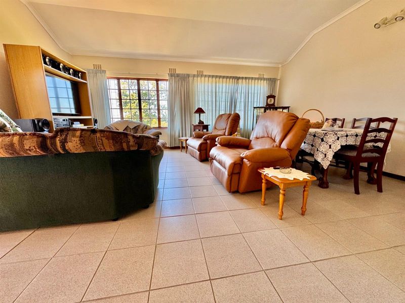 Townhouse For Sale in Umtentweni, Port Shepstone, KwaZulu Natal - Photo 7