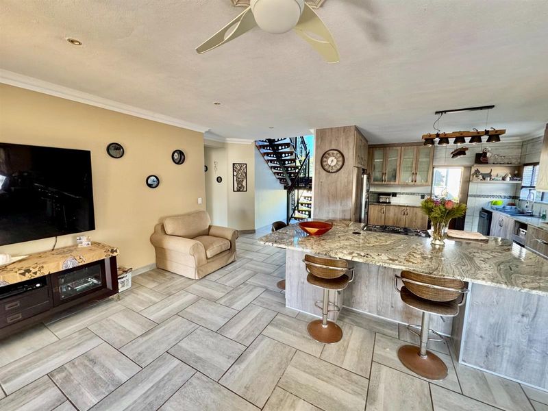 House For Sale in Shelly Beach, Margate, KwaZulu Natal - Photo 10