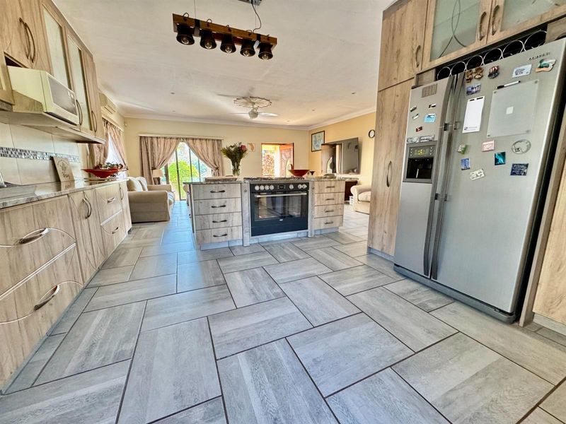 House For Sale in Shelly Beach, Margate, KwaZulu Natal - Photo 8