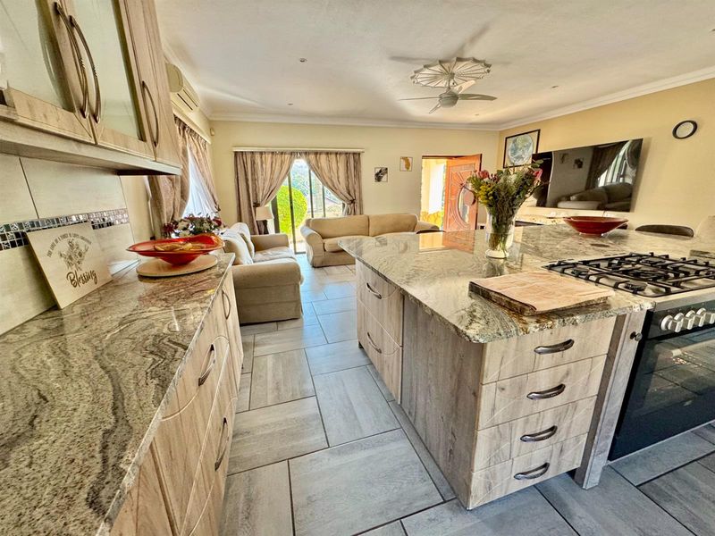 House For Sale in Shelly Beach, Margate, KwaZulu Natal - Photo 7