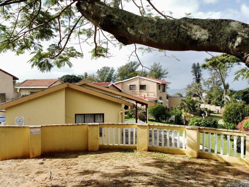 Charming Southport Home with Versatile Study or Hobby Room - Photo 3