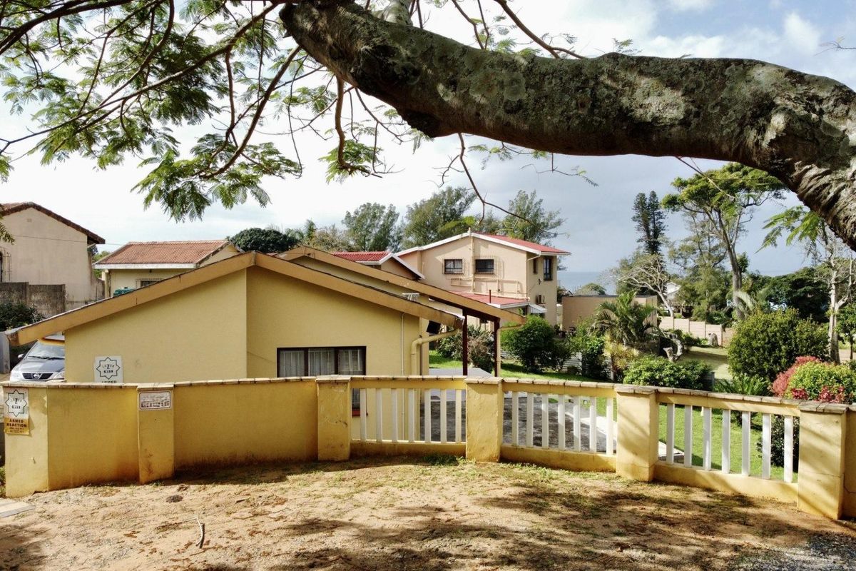 Charming Southport Home with Versatile Study or Hobby Room - Photo 3