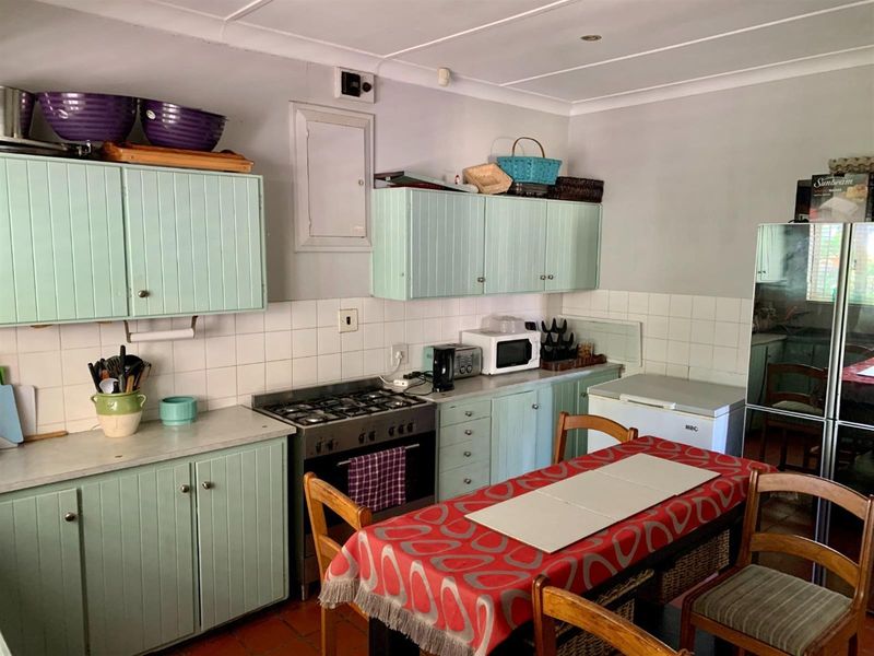 Beachfront Luxury Home with Direct Ocean Access - Photo 10