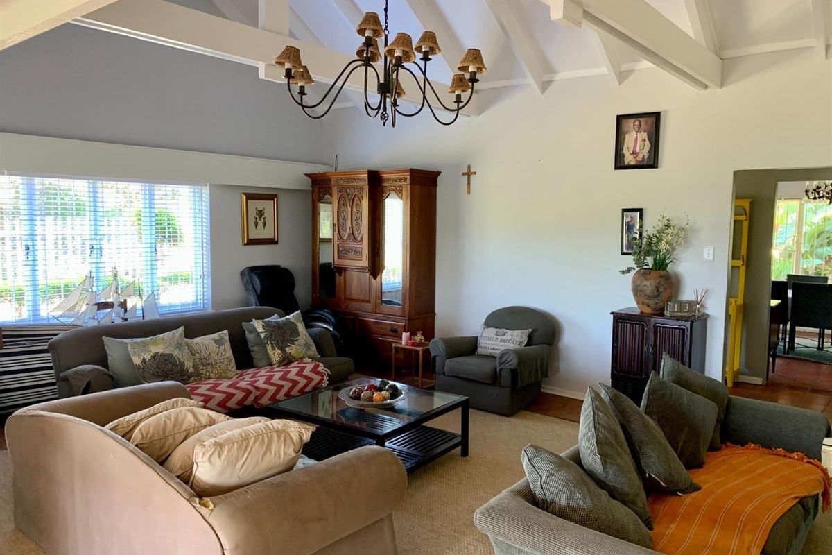 Beachfront Luxury Home with Direct Ocean Access - Photo 5