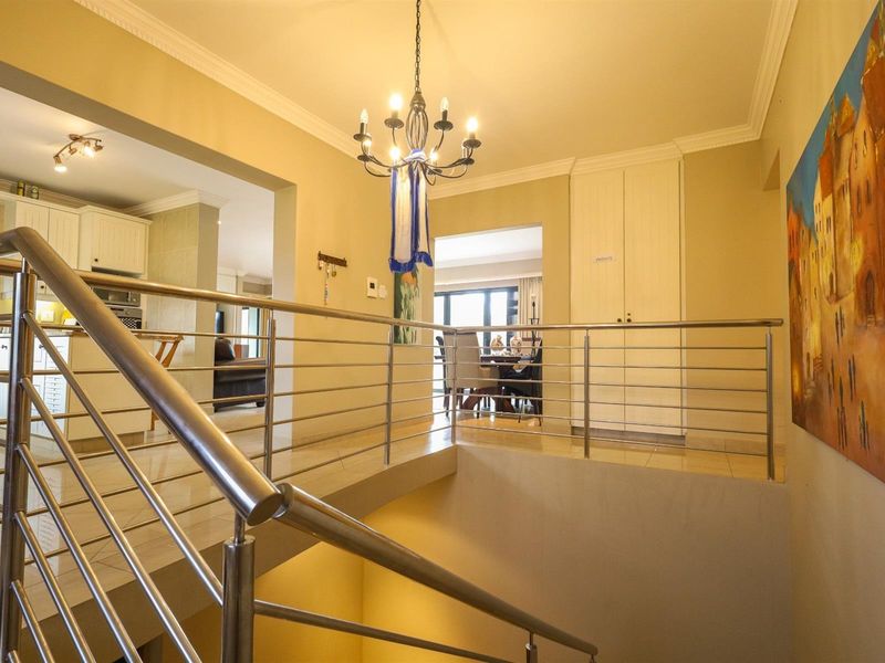 Modern Beachside Living with Indoor/Outdoor Flow - Photo 4