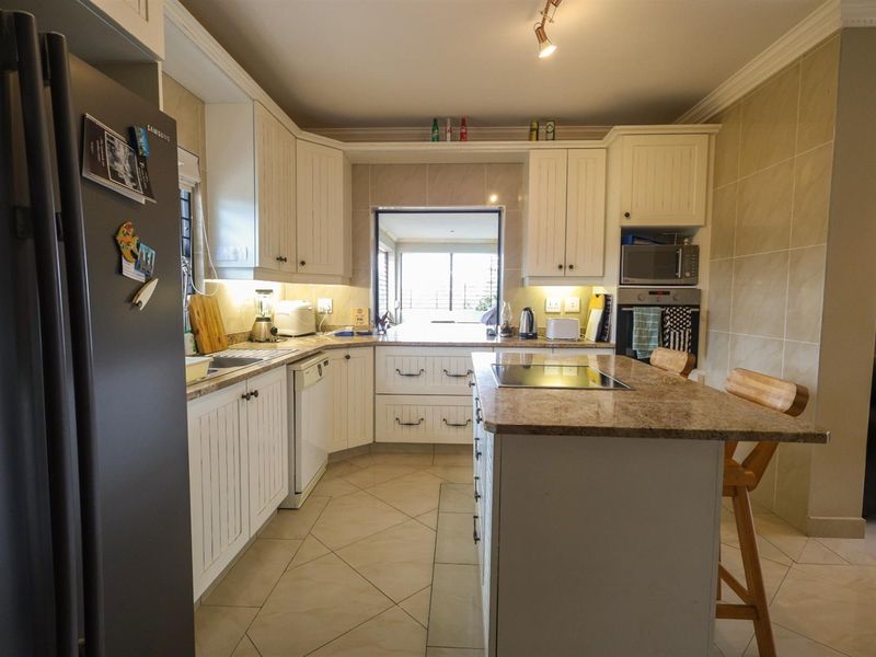 Modern Beachside Living with Indoor/Outdoor Flow - Photo 8