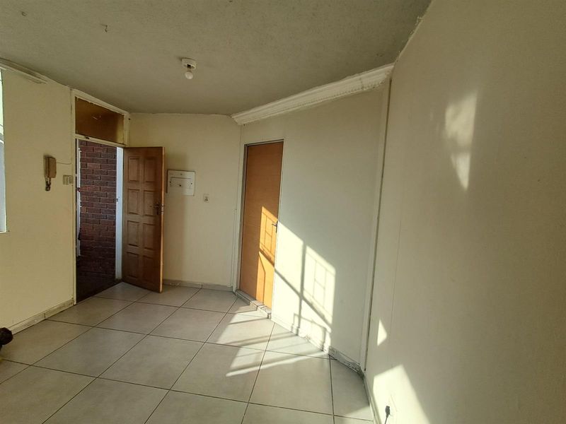 Apartment For Sale in Sunnyside, Pretoria - Photo 9