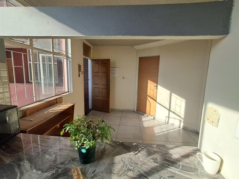Apartment For Sale in Sunnyside, Pretoria - Photo 10