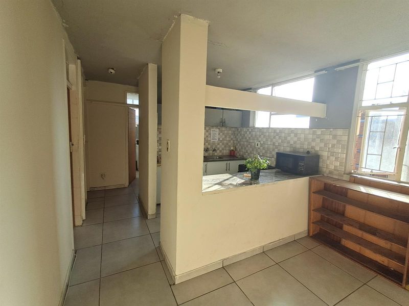 Apartment For Sale in Sunnyside, Pretoria - Photo 5
