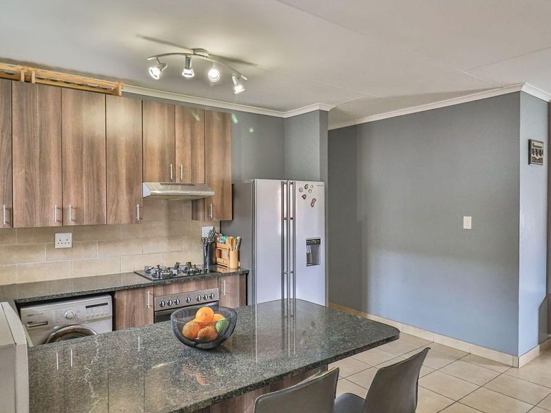 House For Sale in Noordwyk, Midrand - Photo 10