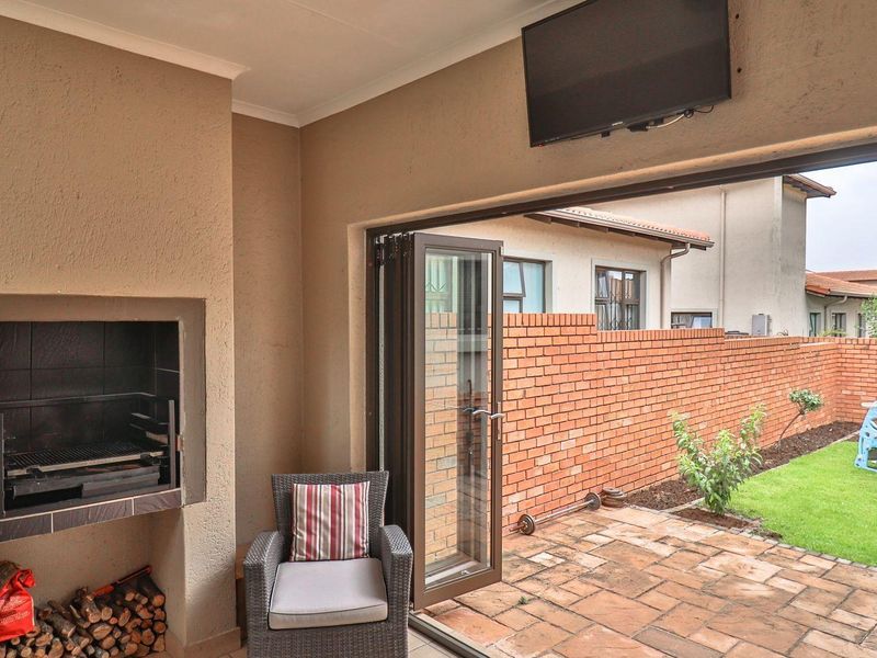 House For Sale in Noordwyk, Midrand - Photo 7
