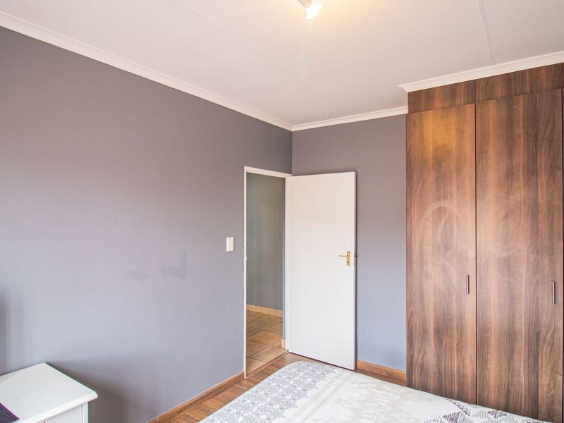 House For Sale in Noordwyk, Midrand - Photo 4