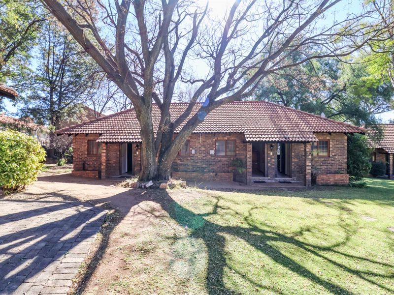 Lodge For Sale in Vorna Valley, Midrand - Photo 10