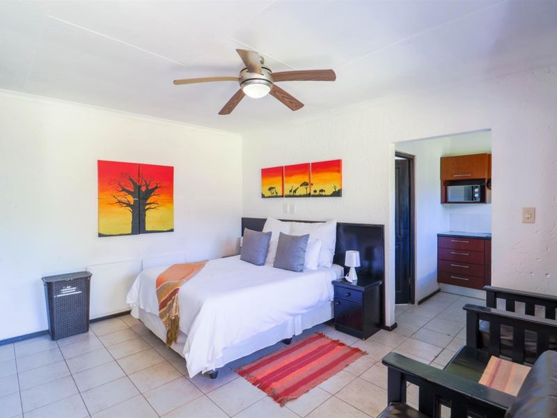 Lodge For Sale in Vorna Valley, Midrand - Photo 5