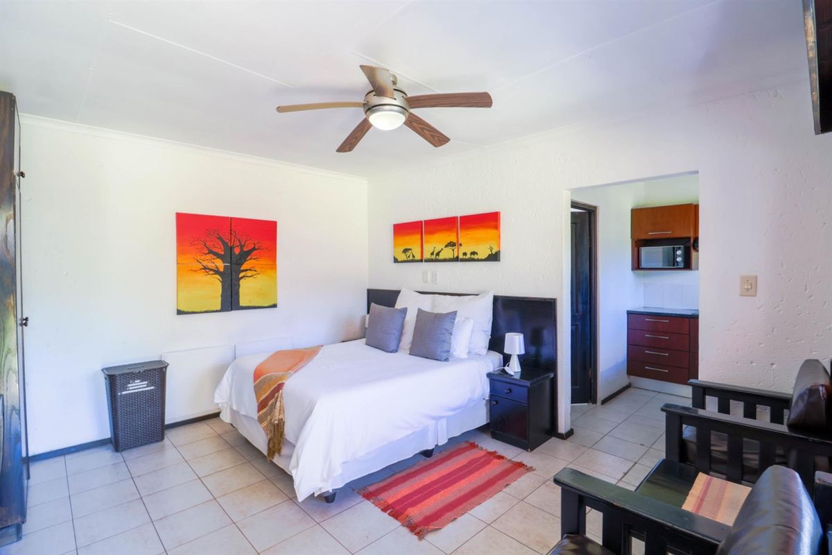Lodge For Sale in Vorna Valley, Midrand - Photo 5