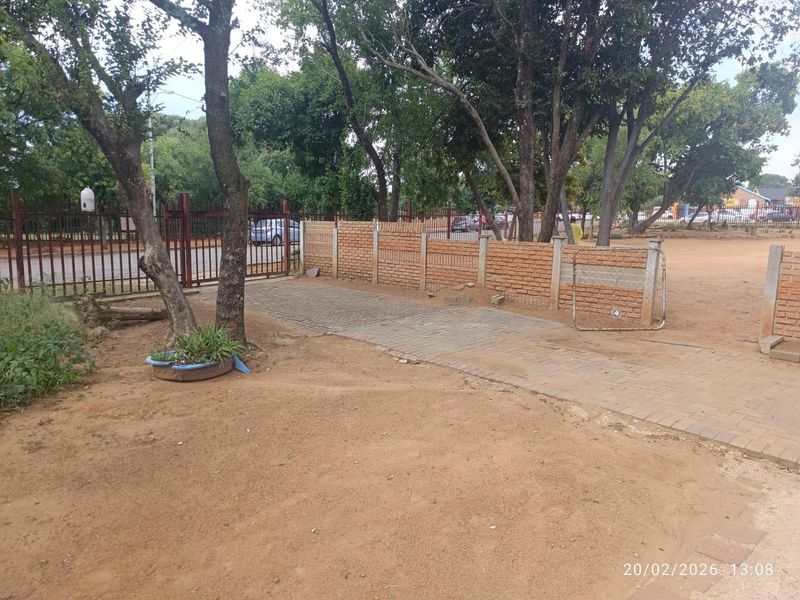 4 Bedroom House for Sale in Roosheuwel, Klerksdorp. - Photo 10