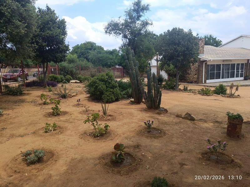 4 Bedroom House for Sale in Roosheuwel, Klerksdorp. - Photo 4