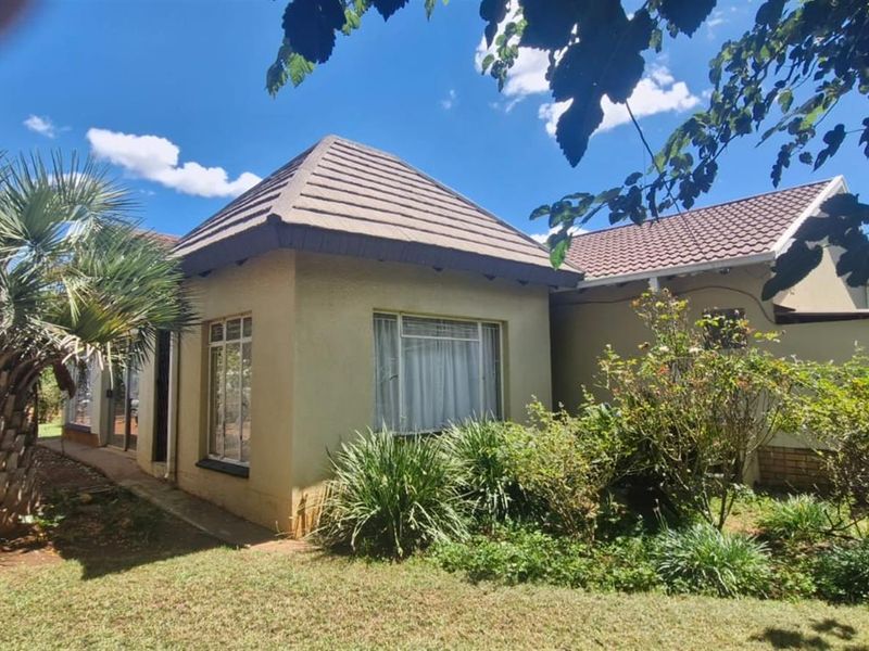 Off the Grid house For Sale in Doringkruin, Klerksdorp, North West - Photo 2