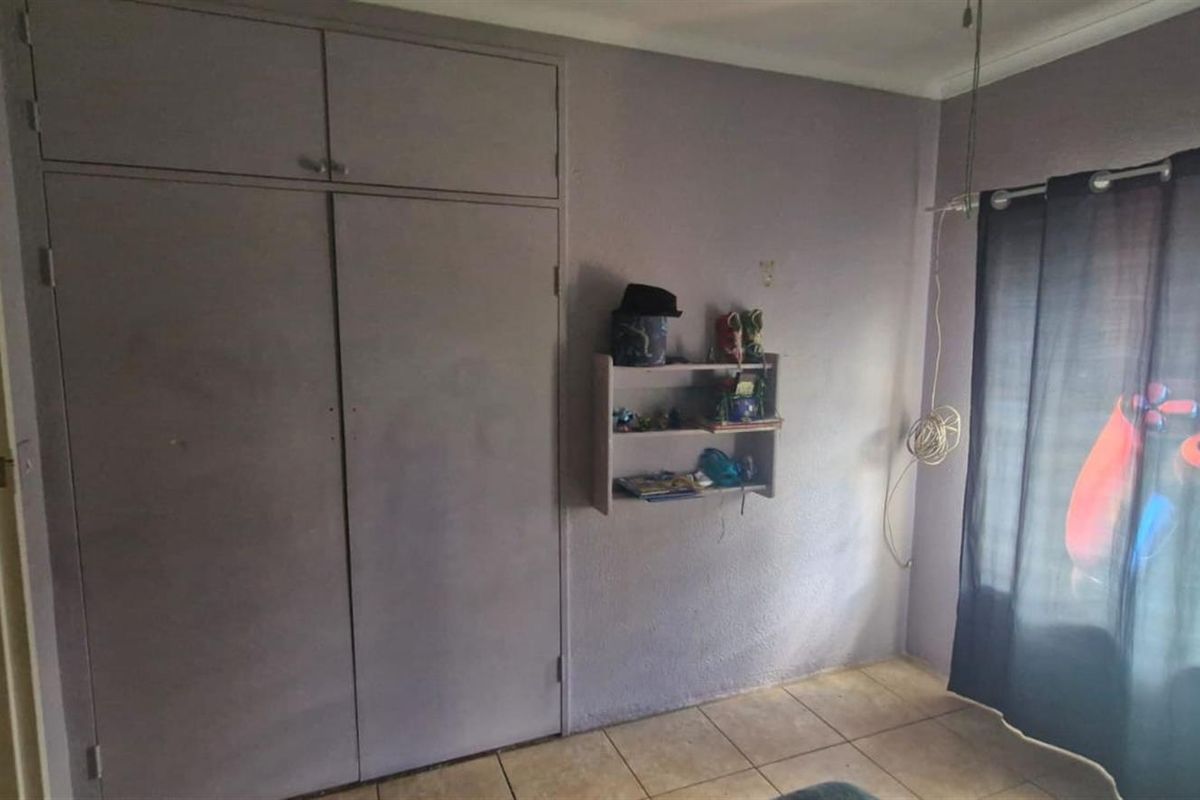 Off the Grid house For Sale in Doringkruin, Klerksdorp, North West - Photo 5