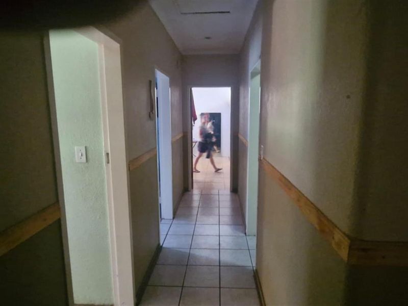 Off the Grid house For Sale in Doringkruin, Klerksdorp, North West - Photo 9