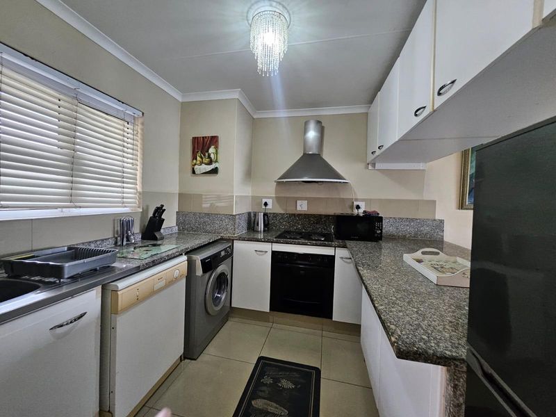 Apartment For Sale in North Beach, Durban, KwaZulu Natal - Photo 8