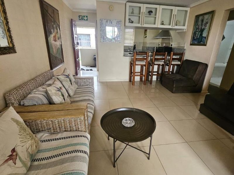 Apartment For Sale in North Beach, Durban, KwaZulu Natal - Photo 2