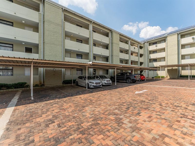 Apartment for sale in Edenburg ,Sandton - Photo 3
