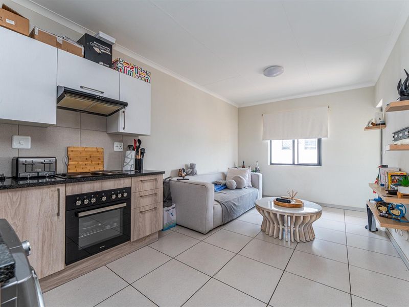 Apartment for sale in Edenburg ,Sandton - Photo 4