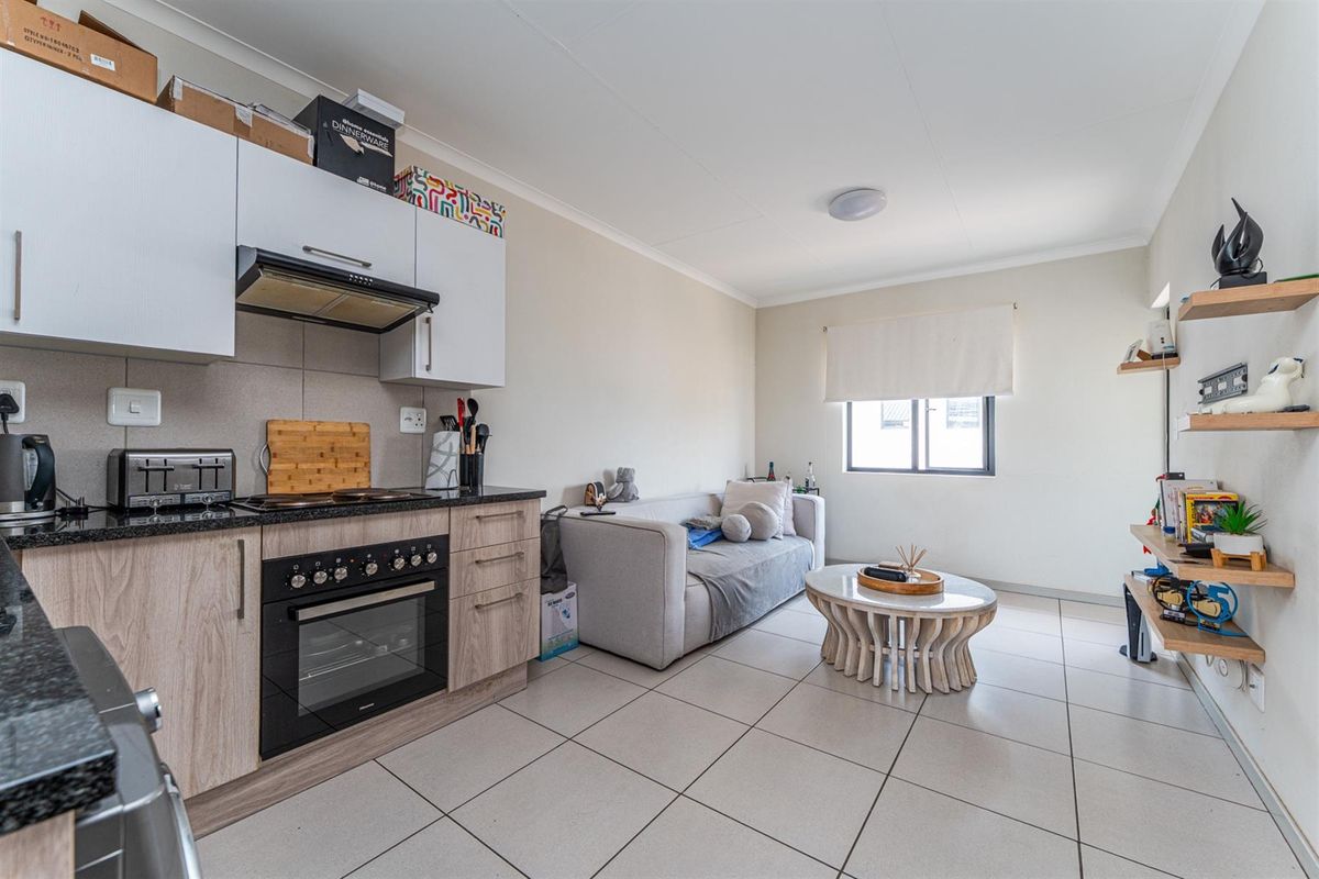 Apartment for sale in Edenburg ,Sandton - Photo 4