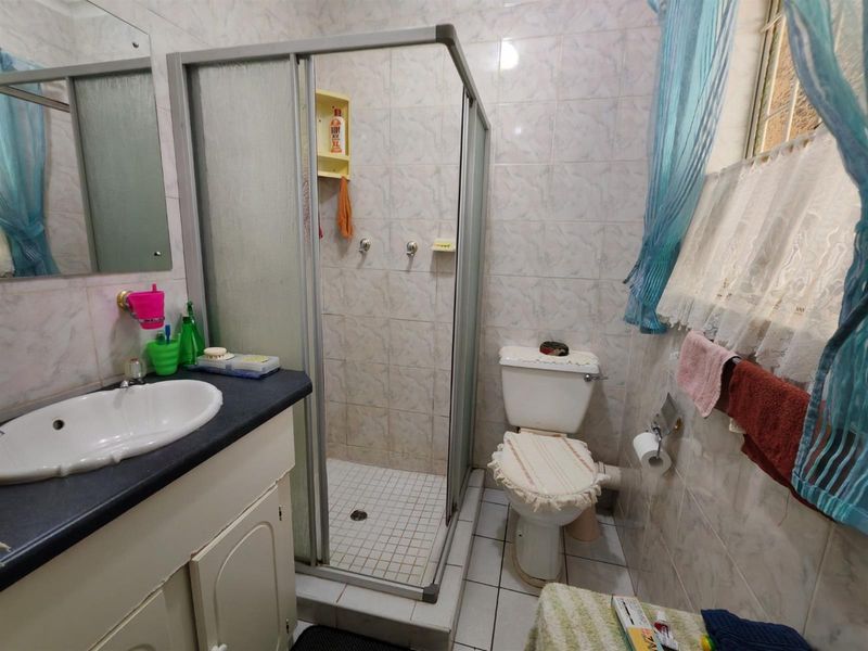 Zero Levy, Full Title Three bedroom Townhouse for sale in Bela Bela - Photo 9