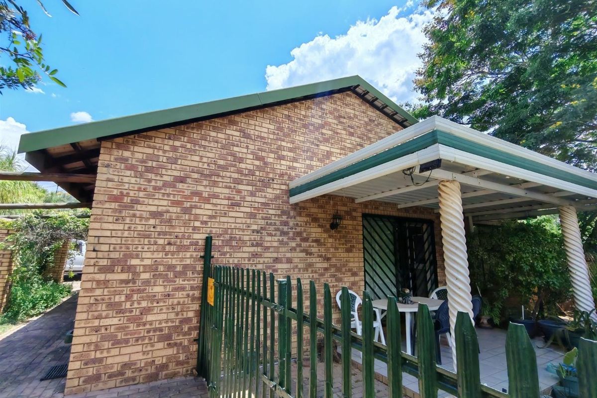 Zero Levy, Full Title Three bedroom Townhouse for sale in Bela Bela - Photo 2