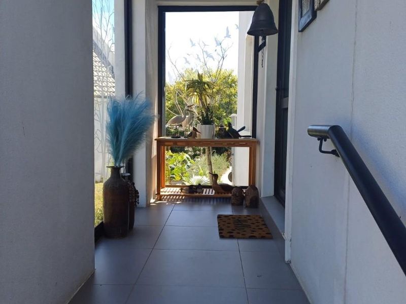 2 Bed House for Sale in Zevenwacht Retirement Village - Photo 3