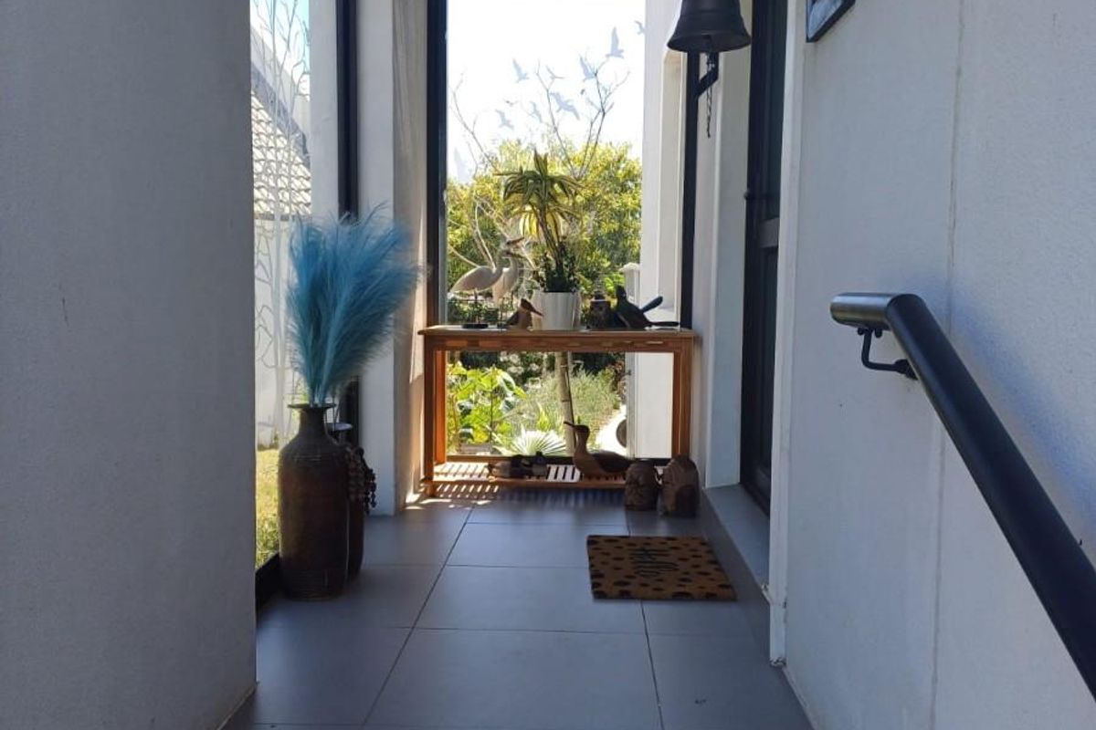 2 Bed House for Sale in Zevenwacht Retirement Village - Photo 3