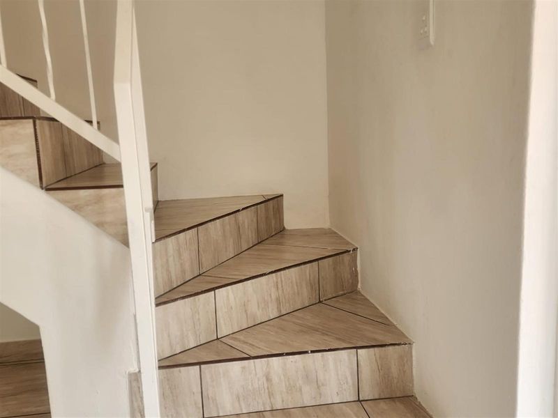 Townhouse For Sale in Elandspark, Johannesburg - Photo 8