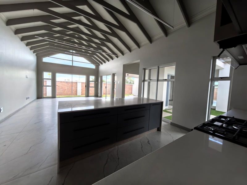 Be the First to Call This Masterpiece Home: Ultra-Modern Luxury Awaits in El Toro Park, Kimberley! - Photo 8