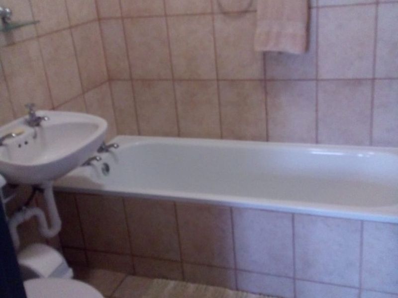 2-Bedroom Fully Furnished Apartment for Rent - Photo 4