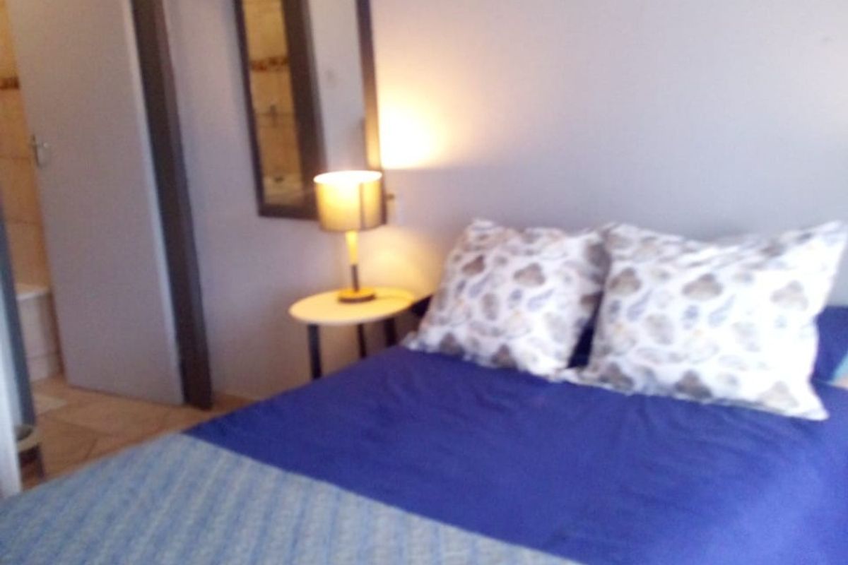 2-Bedroom Fully Furnished Apartment for Rent - Photo 3
