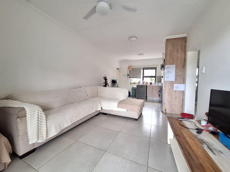 First Floor Apartment For Sale in Ballito Village, Ballito, KwaZulu Natal - Photo 7