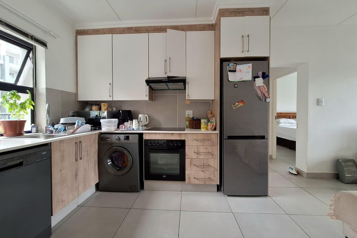 First Floor Apartment For Sale in Ballito Village, Ballito, KwaZulu Natal - Photo 3