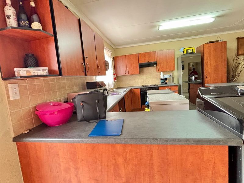 Charming 3 bedroom townhouse - Vaalpark - Photo 4