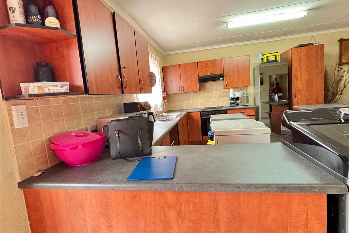 Charming 3 bedroom townhouse - Vaalpark - Photo 4