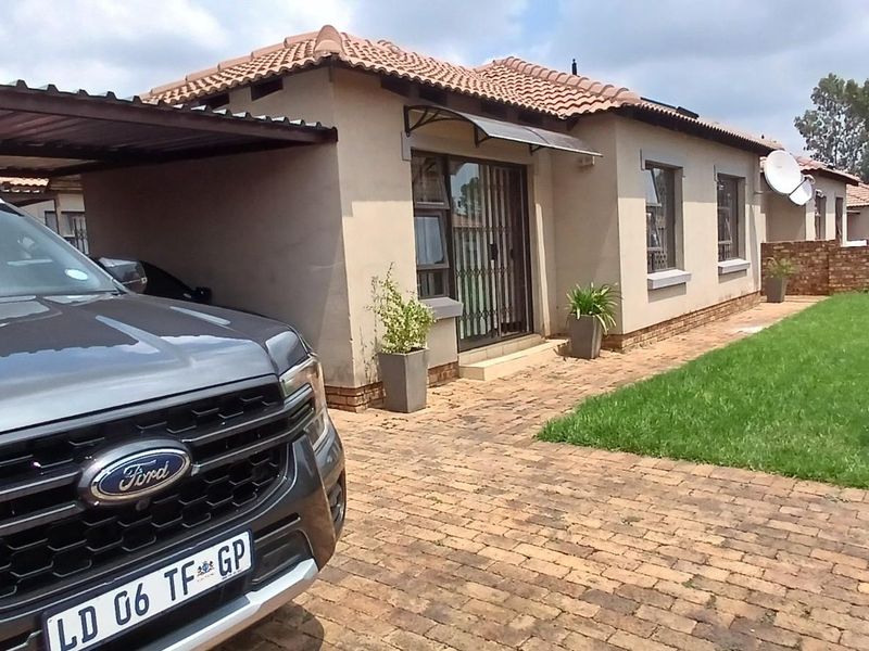 Comfortable 3 bedroom house For Sale in Chantelle, Akasia, Pretoria - Photo 7