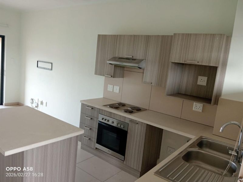 Executive Apartment To Rent at Royal Reef Liliaton, Boksburg - Photo 5