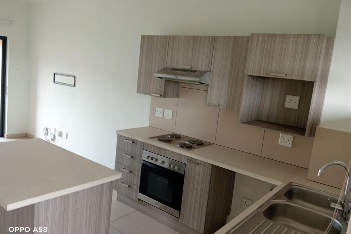 Executive Apartment To Rent at Royal Reef Liliaton, Boksburg - Photo 5