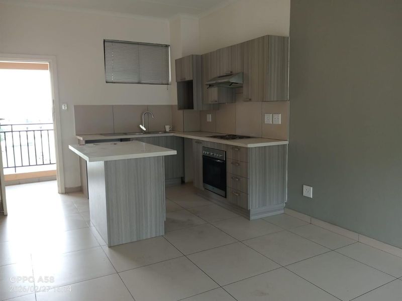 Executive Apartment To Rent at Royal Reef Liliaton, Boksburg (June 2026) - Photo 9