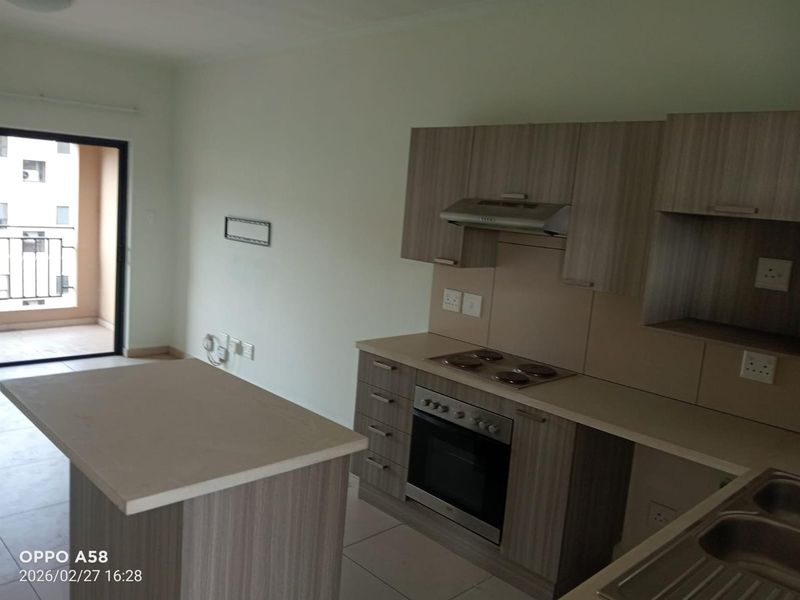 Executive Apartment To Rent at Royal Reef Liliaton, Boksburg (June 2026) - Photo 8