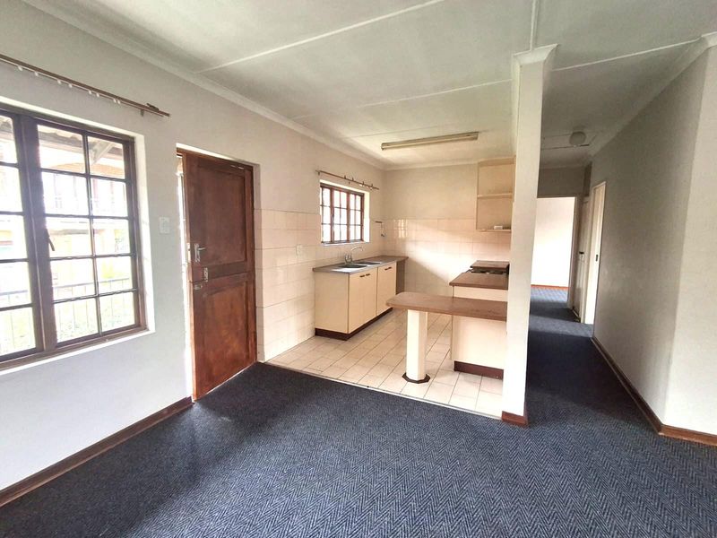 Beautiful Sectional Title Townhouse for Rent - Secure and Well-Maintained - Photo 7