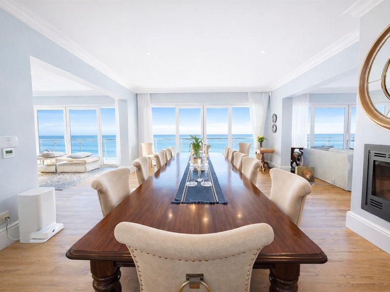 Luxury Villa For Sale in Cairnside. - Photo 8