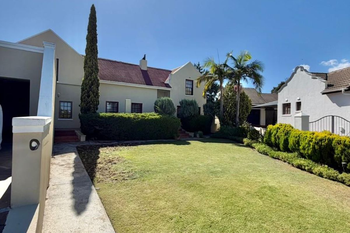 Victorian Double Storey Home with Mountain and Vineyard Views - Photo 3